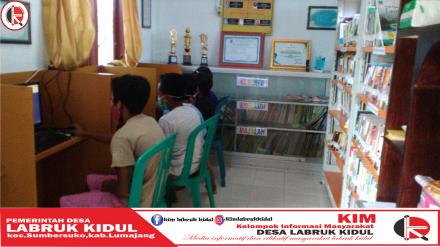Strategi Perpusdes Sumber Ilmu Desa Labruk Kidul Dalam Menarik Minat Baca anak - anak Dimasa Pandemi